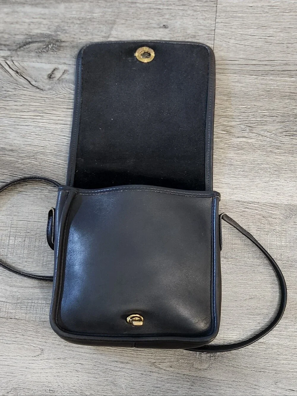 Vintage Coach Black Leather‎ Crossbody Bag
